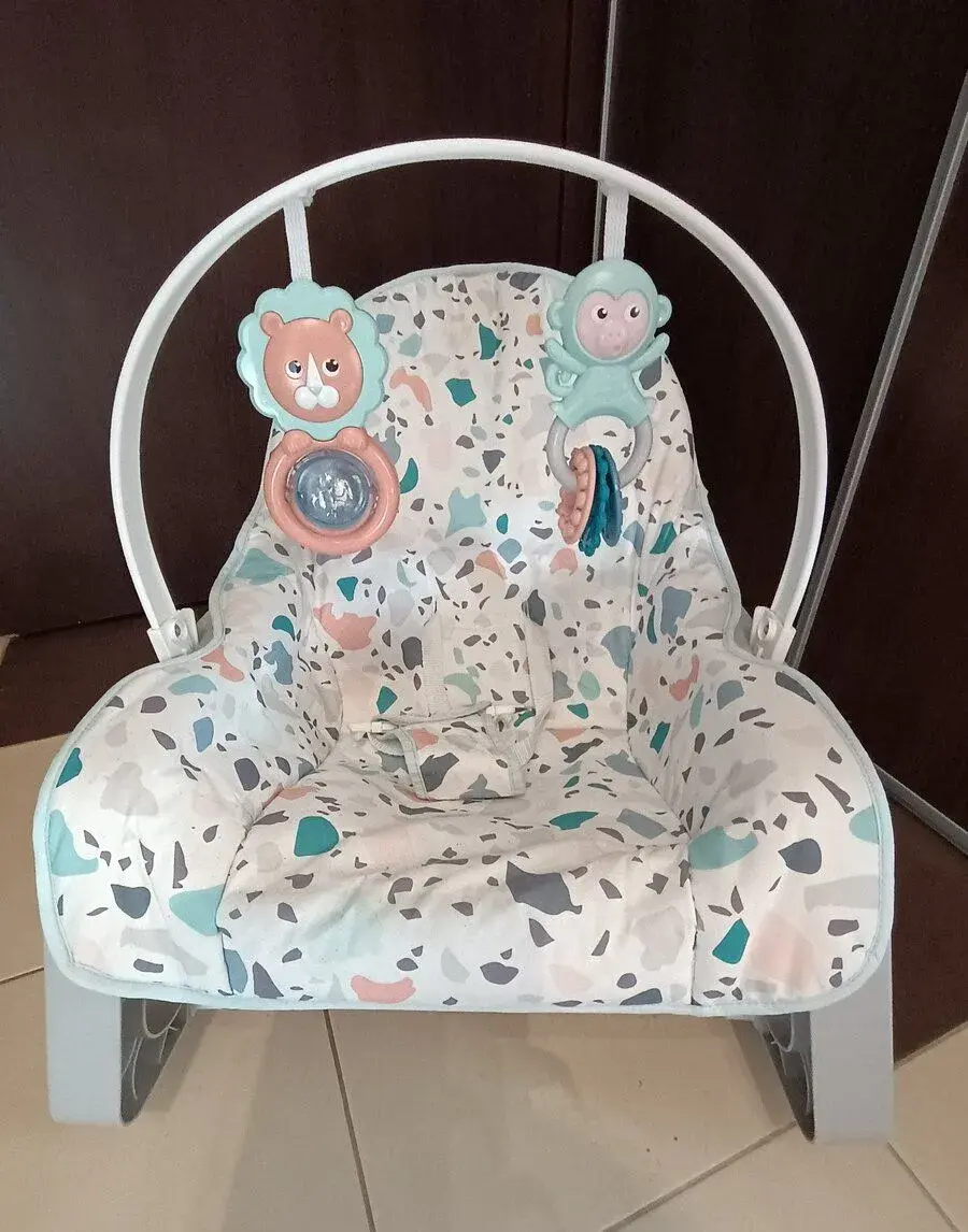 Vibracne hojdacie lezadlo Fisher Price