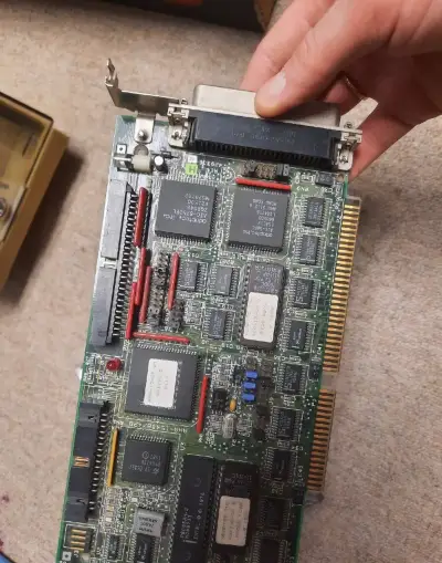Retro ISA SCSI radič Adaptec AHA-1540B/42B