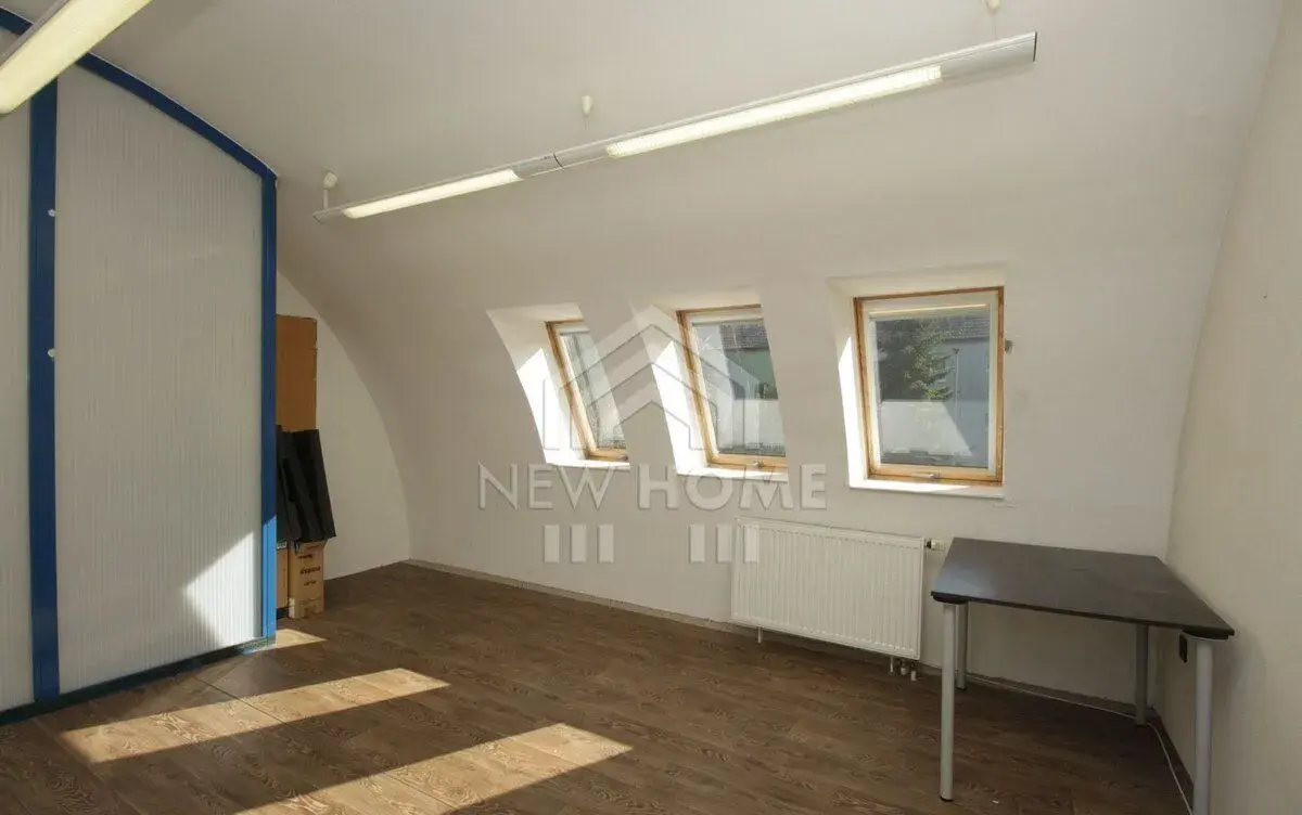 RAČA - KRASŇANY - 50 m2 kancelária blízko električky