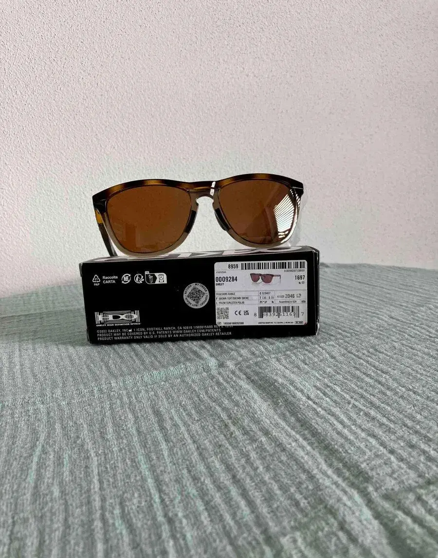 nové slnečné polarizačné okuliare Oakley