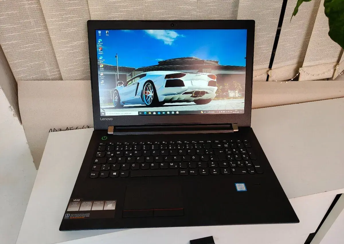 15.6" Lenocvo V510/ Core I5 /8GB RAM/ 256GB SSD/ intel Graf