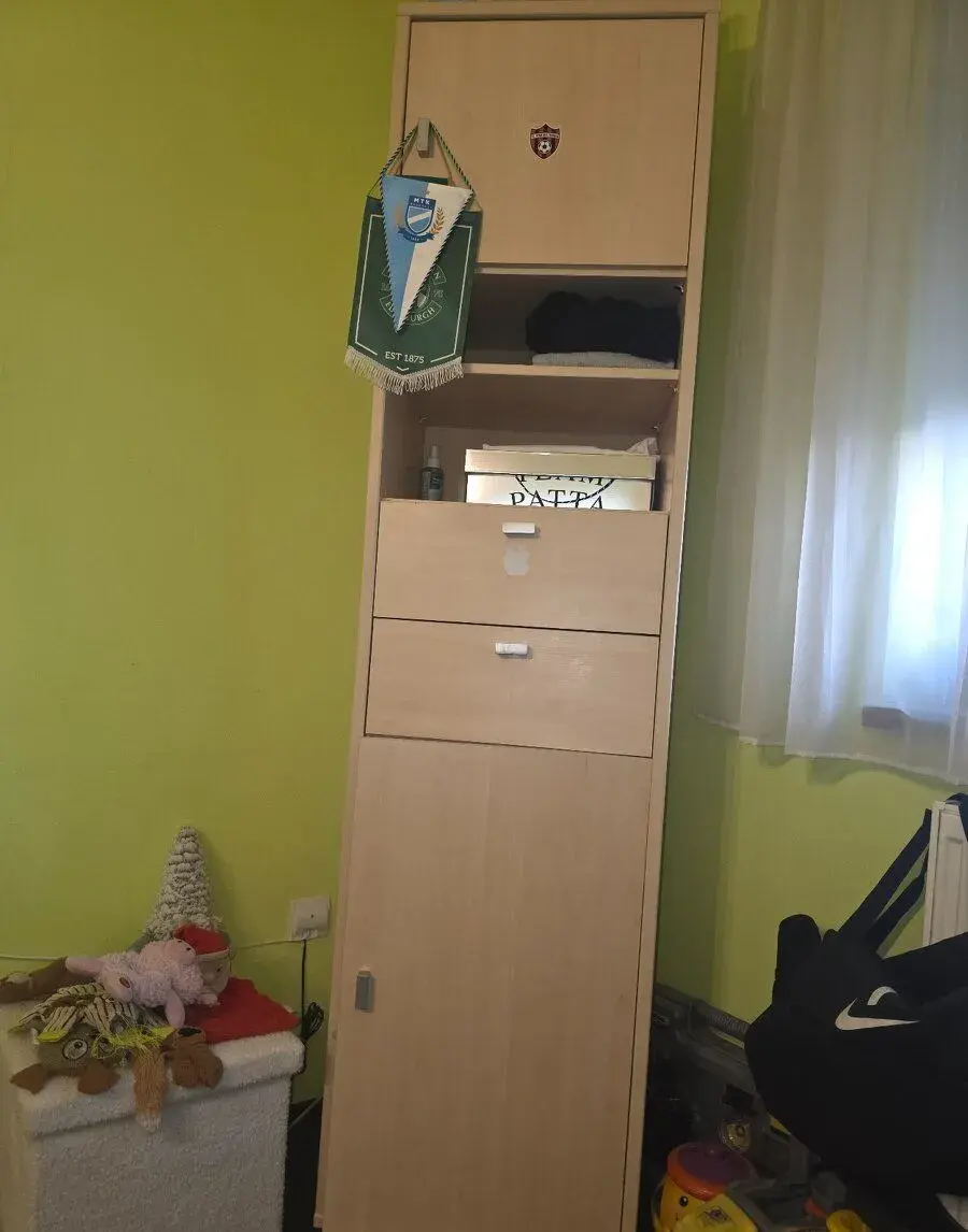 Vysoká skriňa