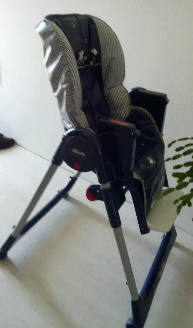 Značkový skladací detský sedák na kolieskach