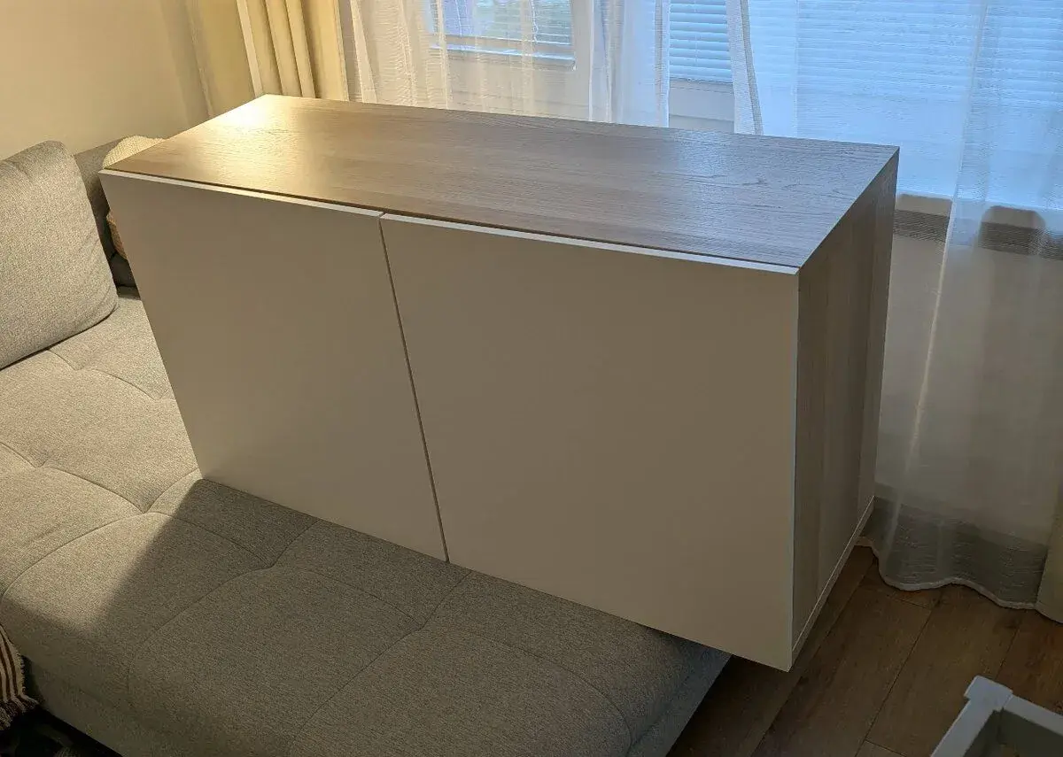 IKEA BESTÅ závesná skrinka 120x42x64 cm, dub morený nabielo/