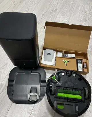 Používaný iRobot Roomba i7+