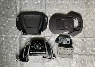 autoradio Ford-Sony s navigáciou