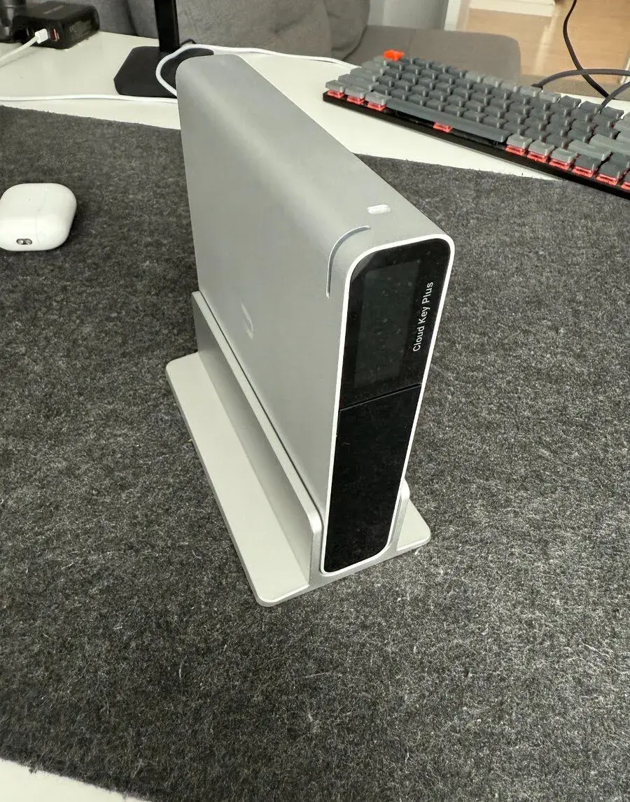 CloudKey Stand