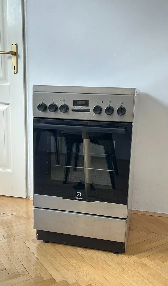 Sklokeramický sporák Electrolux EKC54550OX