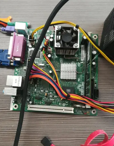 Základné Dosky: Intel s775/Gigabyte GA-E350N/AsRock K8A780LM
