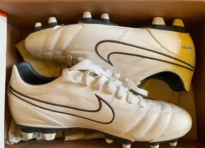 Nike Tiempo Mystic II Fg-biele