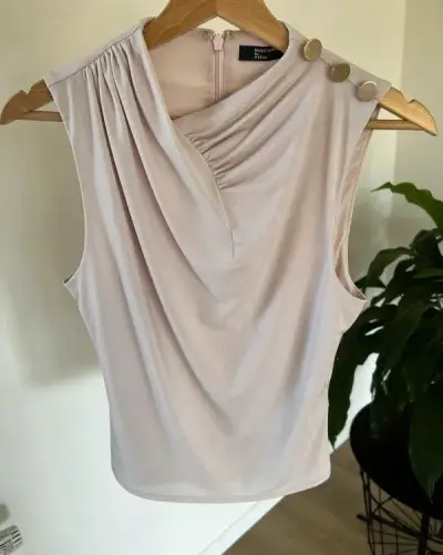 Guess by Marciano top