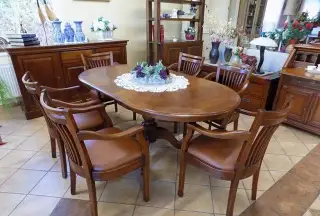 Elegantný rozkladací jedálenský stôl so 6 stoličkami