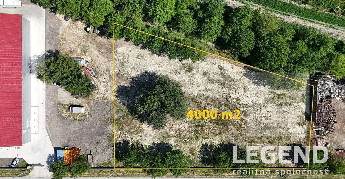 Prenájom pozemku 4.000 m2 Kolárovo, hlavná cesta, siete
