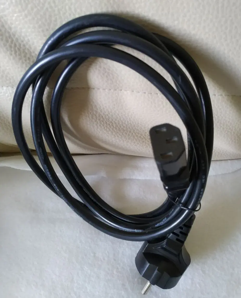 Napájací kábel k PC 1,8 m