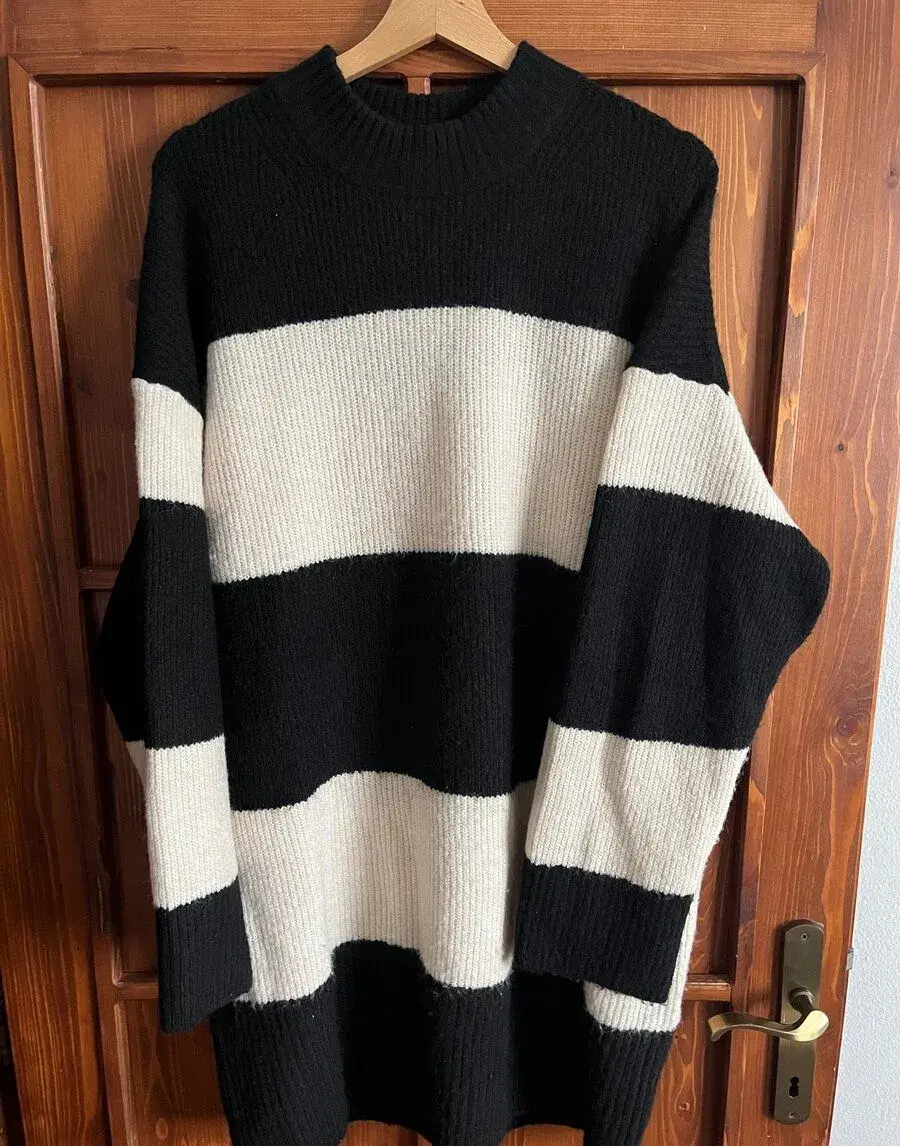 H&M pásikavý Over Size sveter M