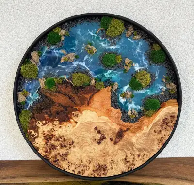 Machový obraz s epoxidom a drevom z očkového topoľa 53,5cm