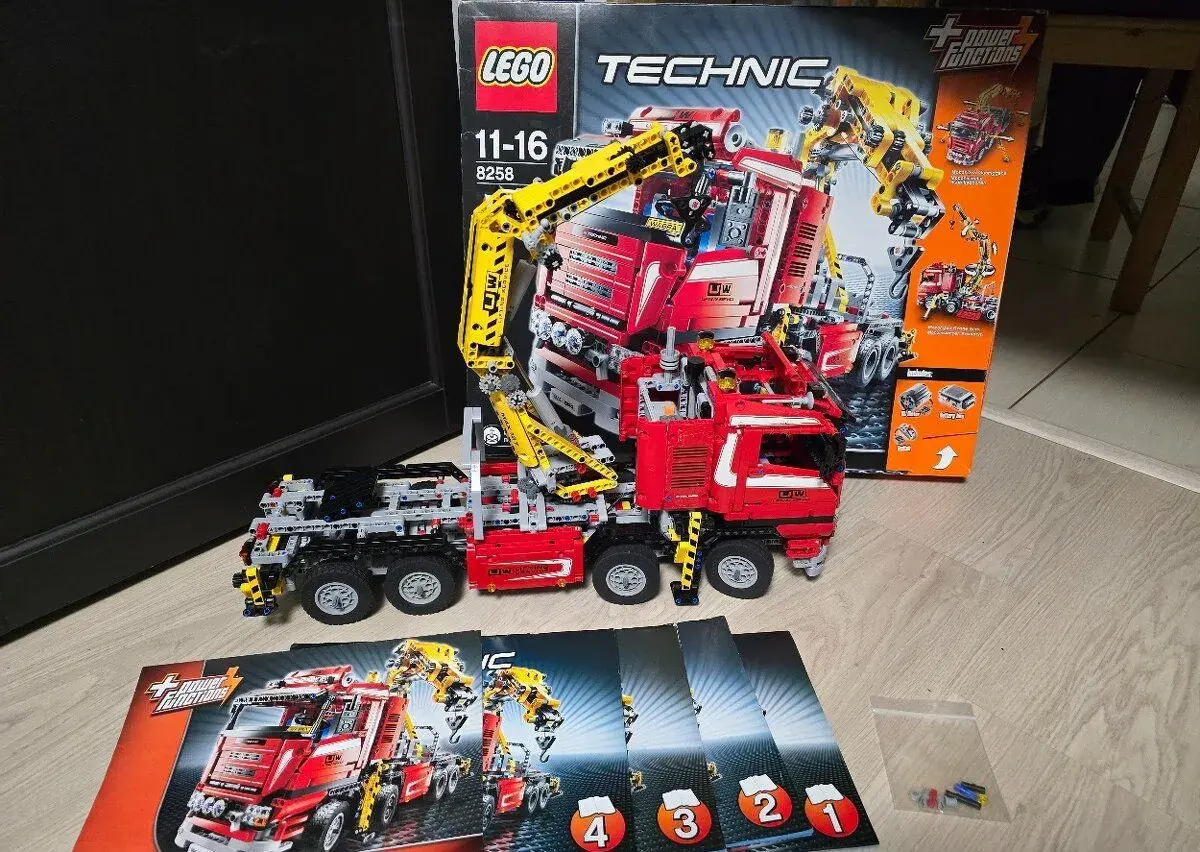 LEGO TECHNIC 8258 AUTOŽERIAV 2v1