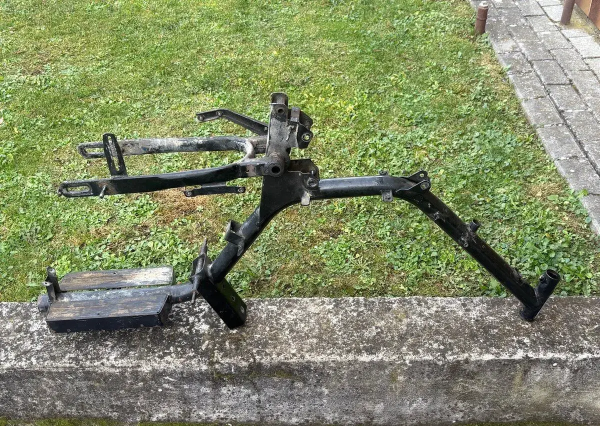 Rám z babetty 210