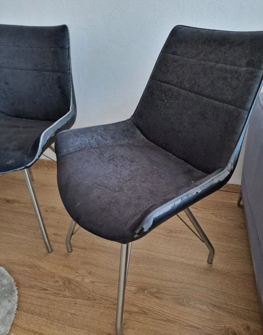 2 ks jedálenské stoličky moderné.