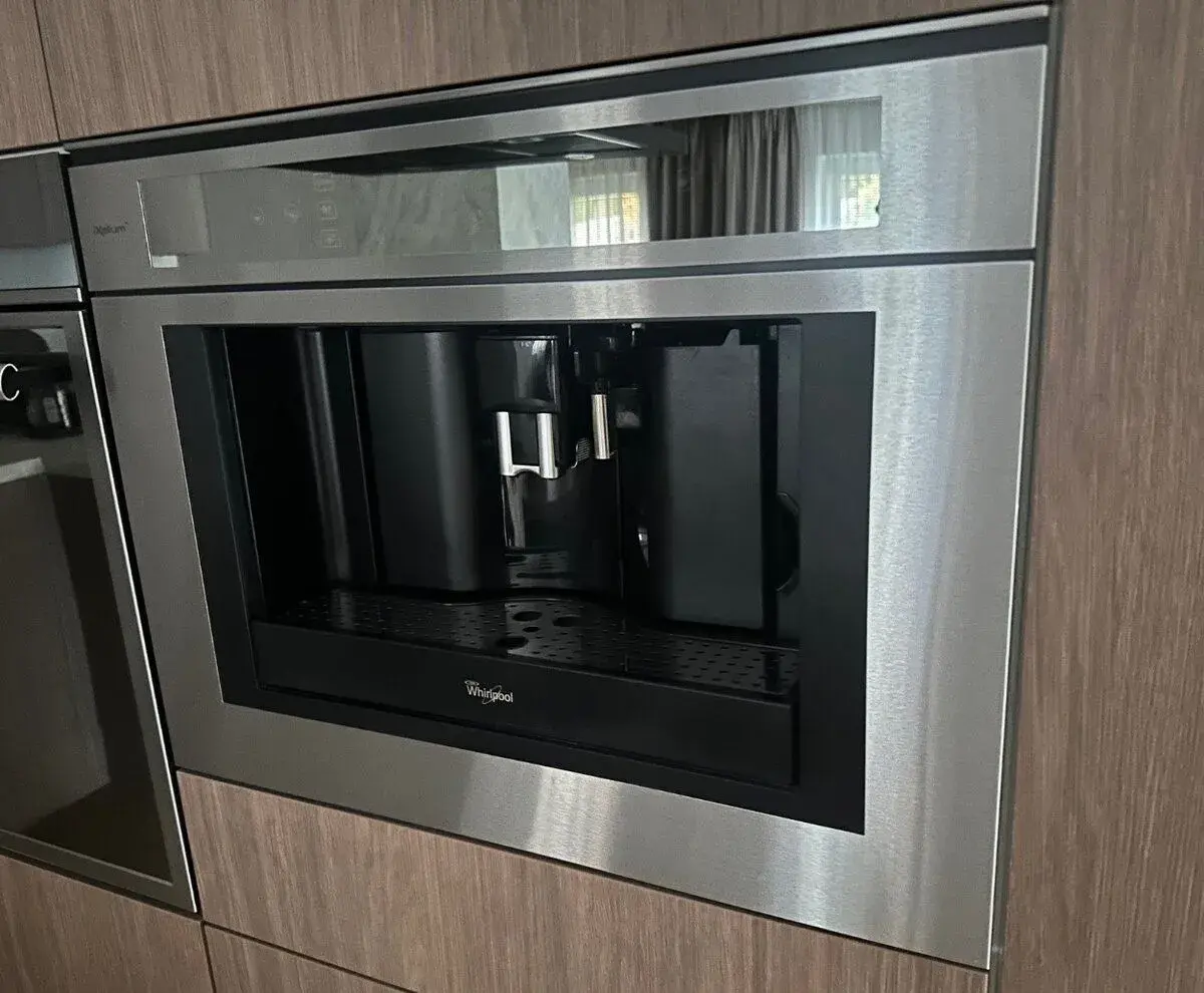 Vstavaný kávovar Whirlpool ACE 102 IXL