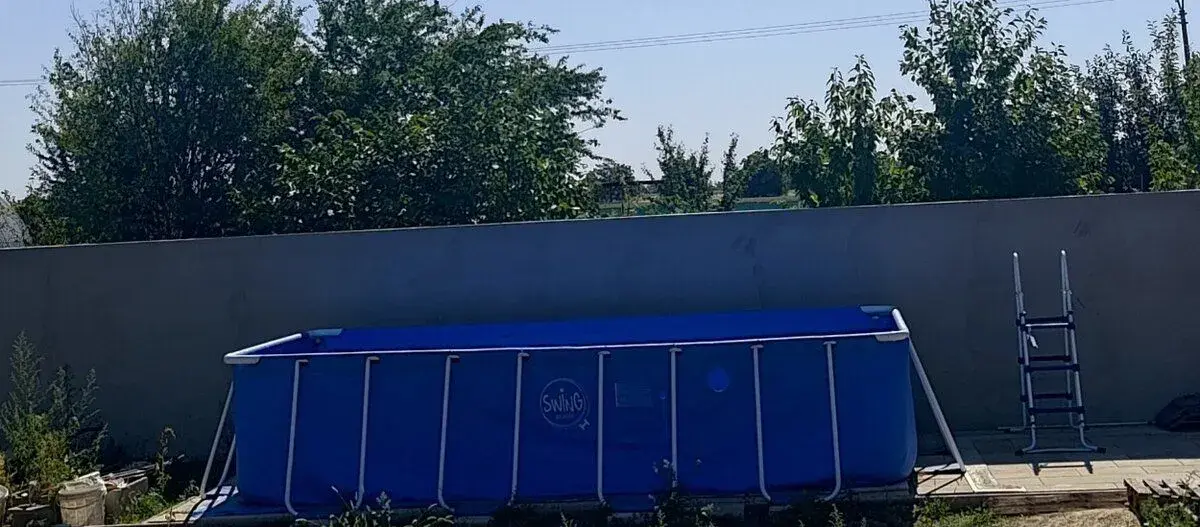 Darujem bazén.