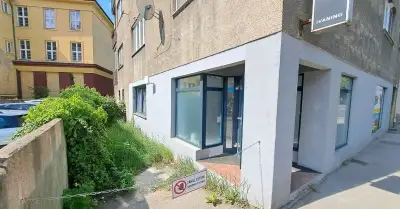 ZNÍŽENÁ CENA - Obchodný priestor - 71m2, Považská ulica