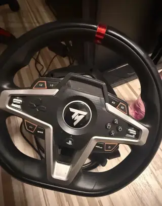 Volant Thrustmaster T248 a Thrustmaster TH8