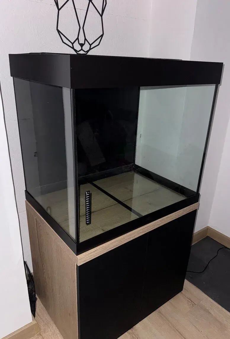 akvárium Juwel 200l s technikou