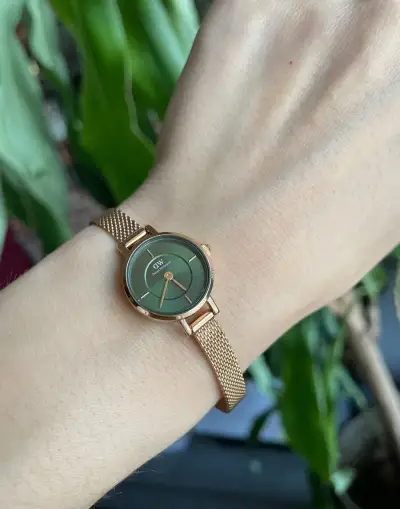 Krásne dámske hodinky Daniel Wellington