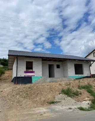 VÁŠ NOVÝ DOMOV S VÝNIMOČNÝM DARČEKOM - IPHONE 18 PRO MAX