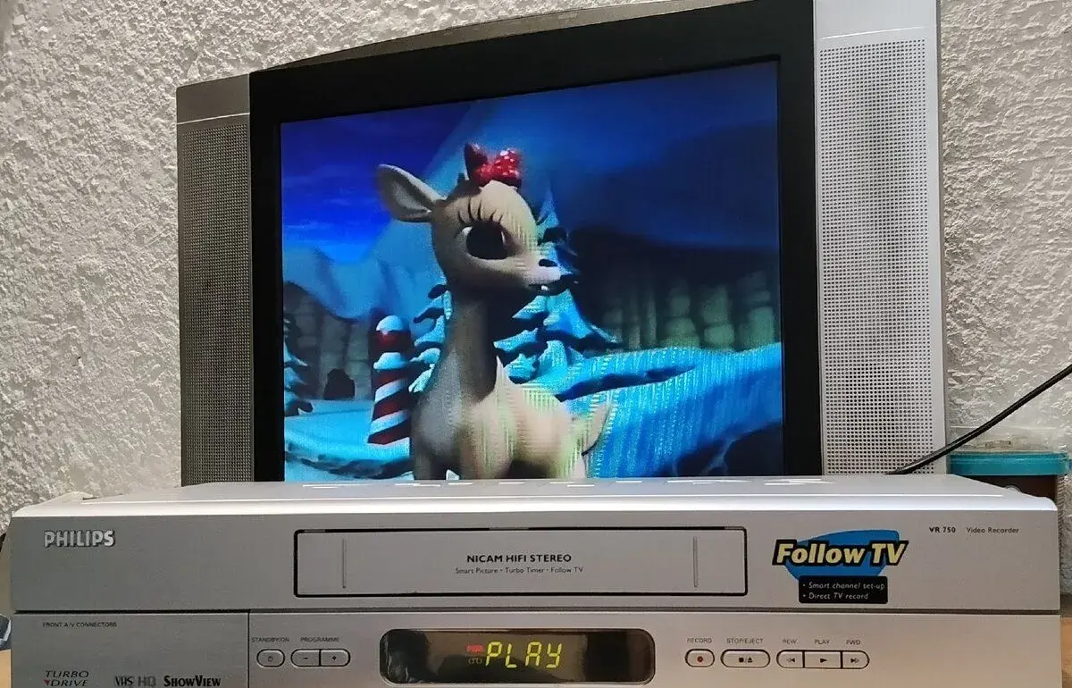 PHILIPS VR750 .HIFI STEREO 6 hlavovy videorekordér.