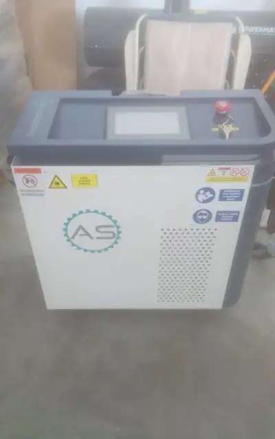 Čistiaci laser pulzný 300w