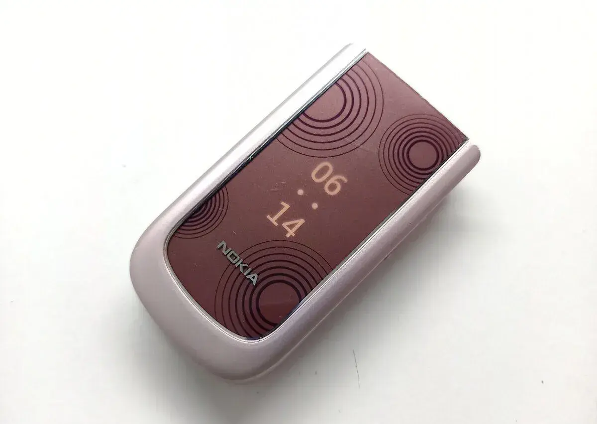 NOKiA 3710 Fold RM-509 PINK Top