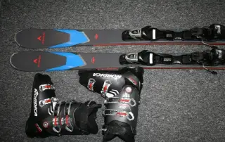 LYžE DYNASTAR 164 CM