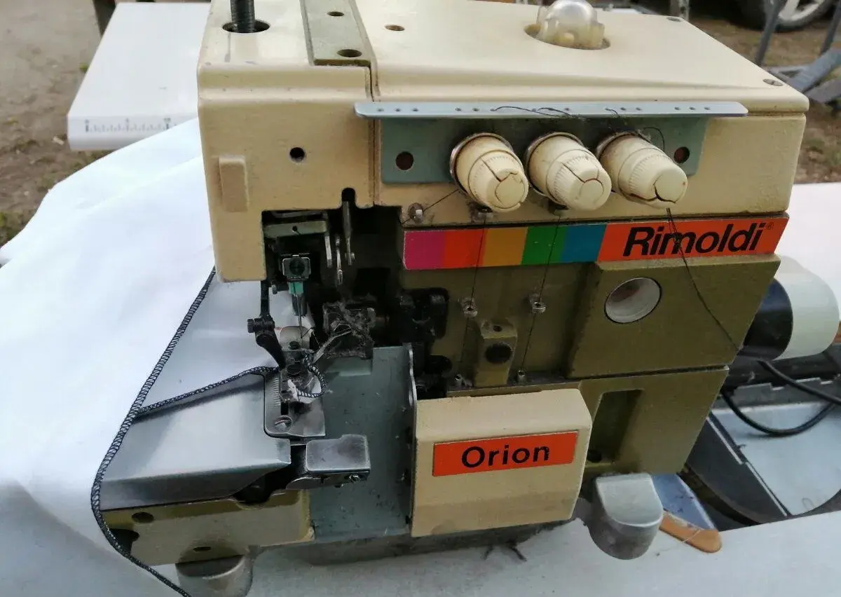 Overlock priemyselný trojnitný Rimoldi