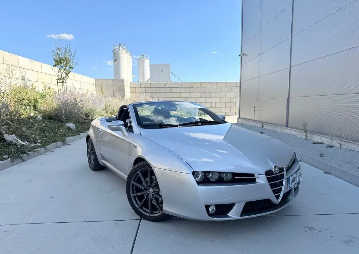 Alfa Romeo Spider – 2009, 92 200 km