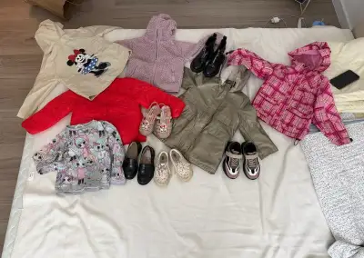 Devčenske oblečenie , bundy, topanky