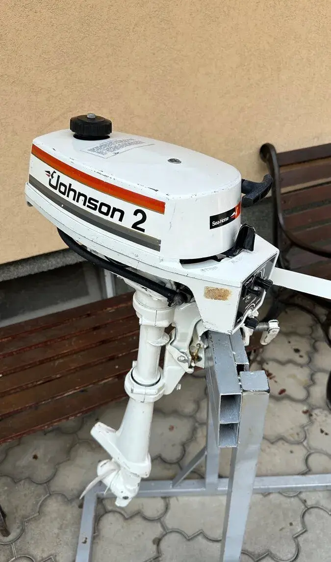Závesný lodný motor Johnson Sea-Horse 2 HP – Výborný stav Po
