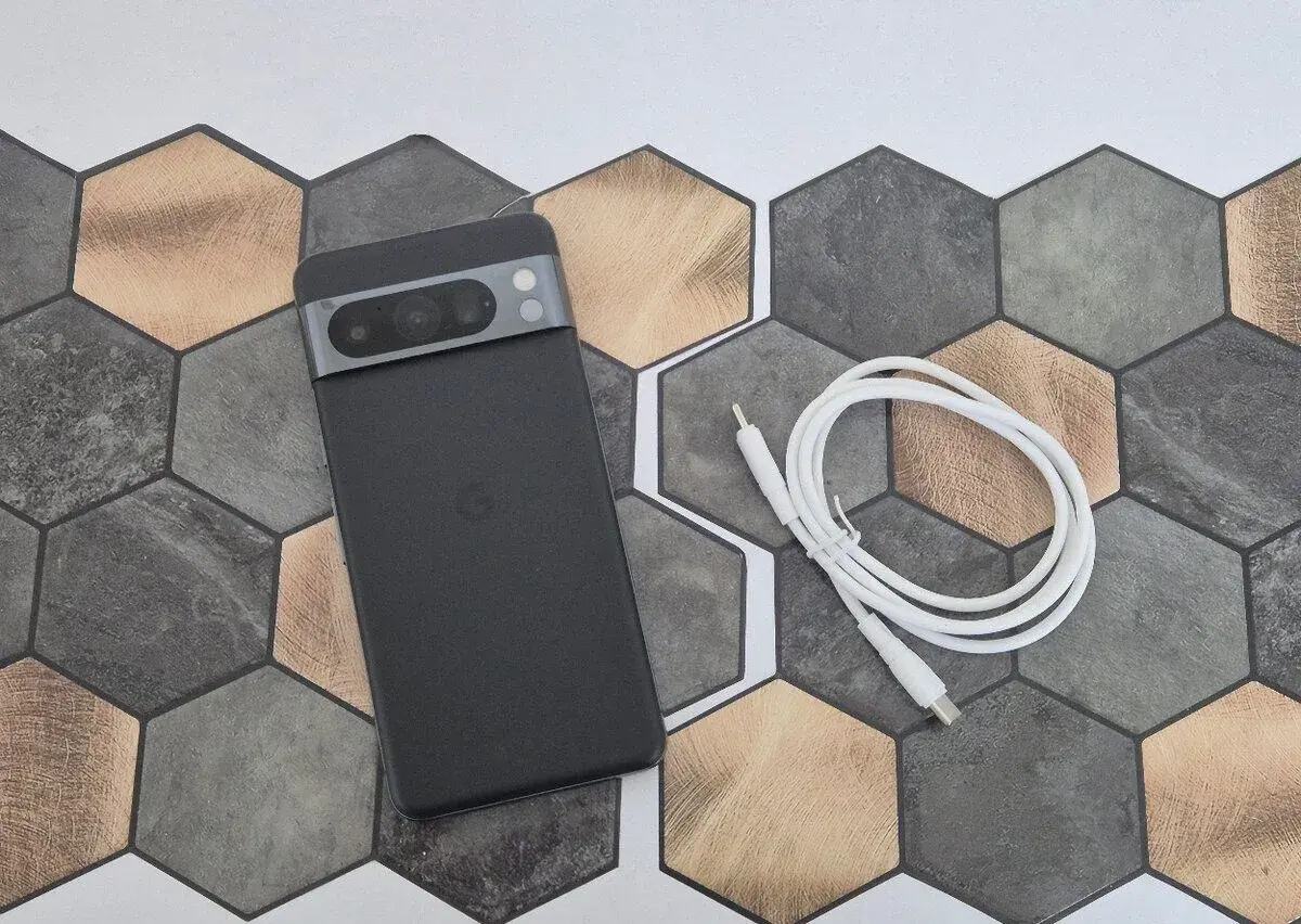 Google Pixel 8 Pro 256GB Obsidian – záruka 1 rok