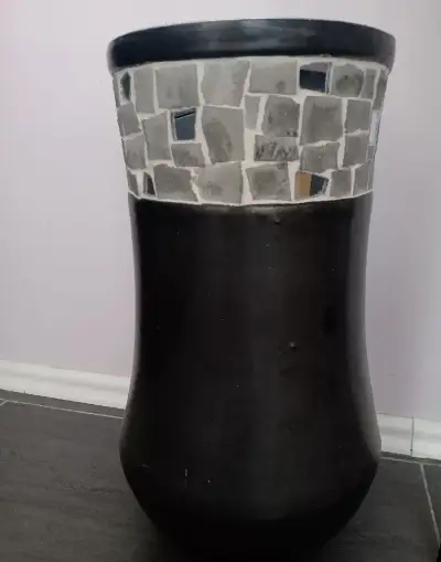 Vysoká keramická váza