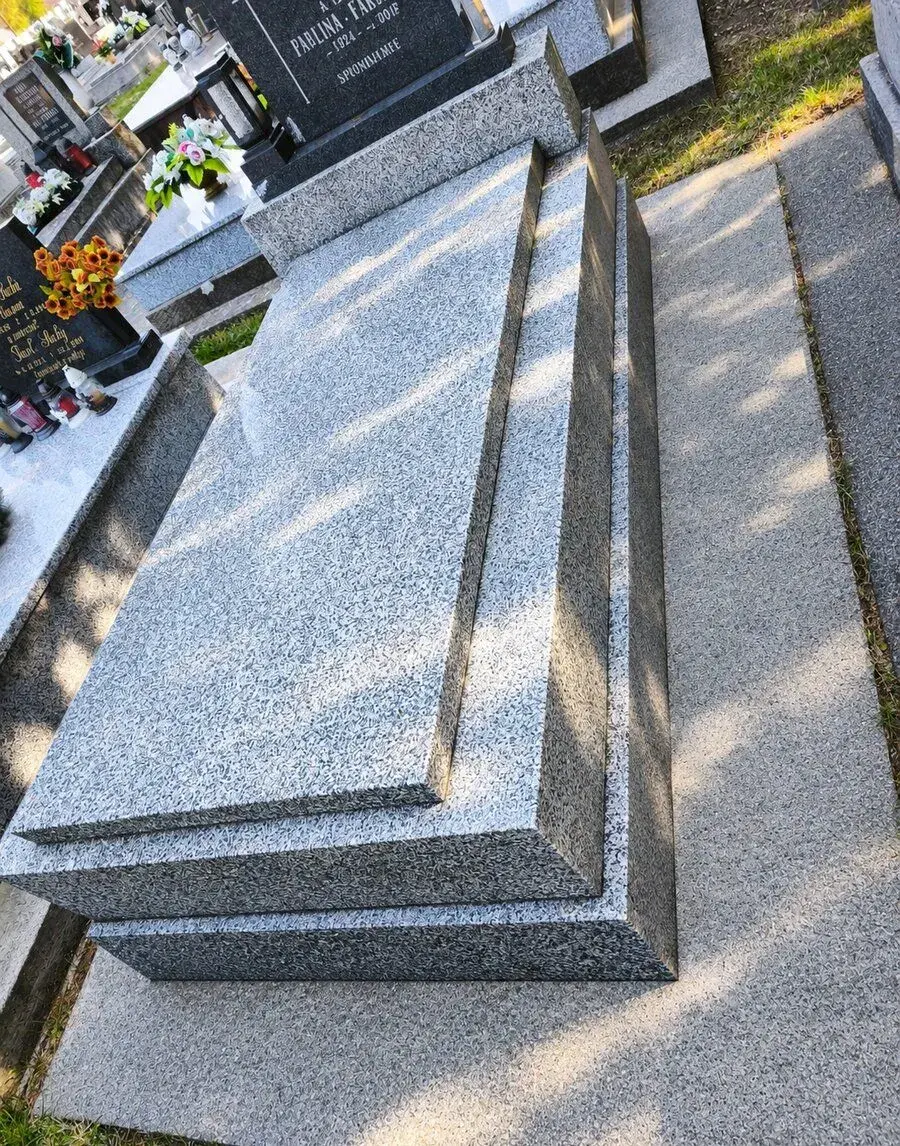 Čistenie pomníkov,dlažby,fasády,tepovanie