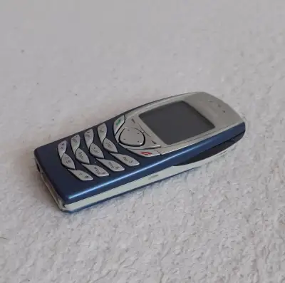 NOKIA 6100