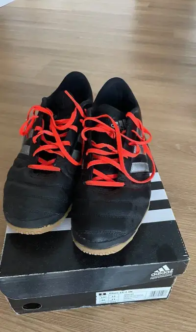 Halove topanky Adidas Gloro