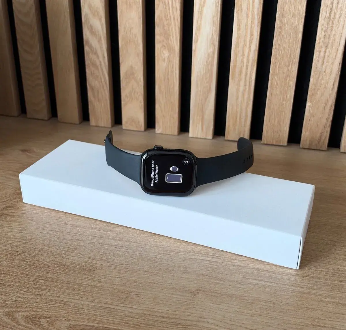 Apple Watch Series 11 46 mm Klavírny čierny hliník