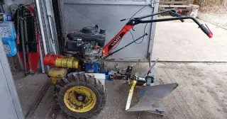 Vari malotraktor