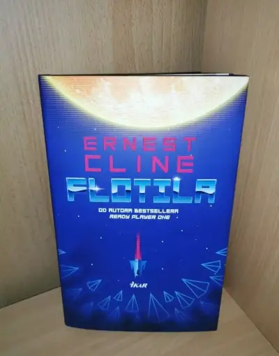 Nova, necitana kniha Flotila / Ernest Cline