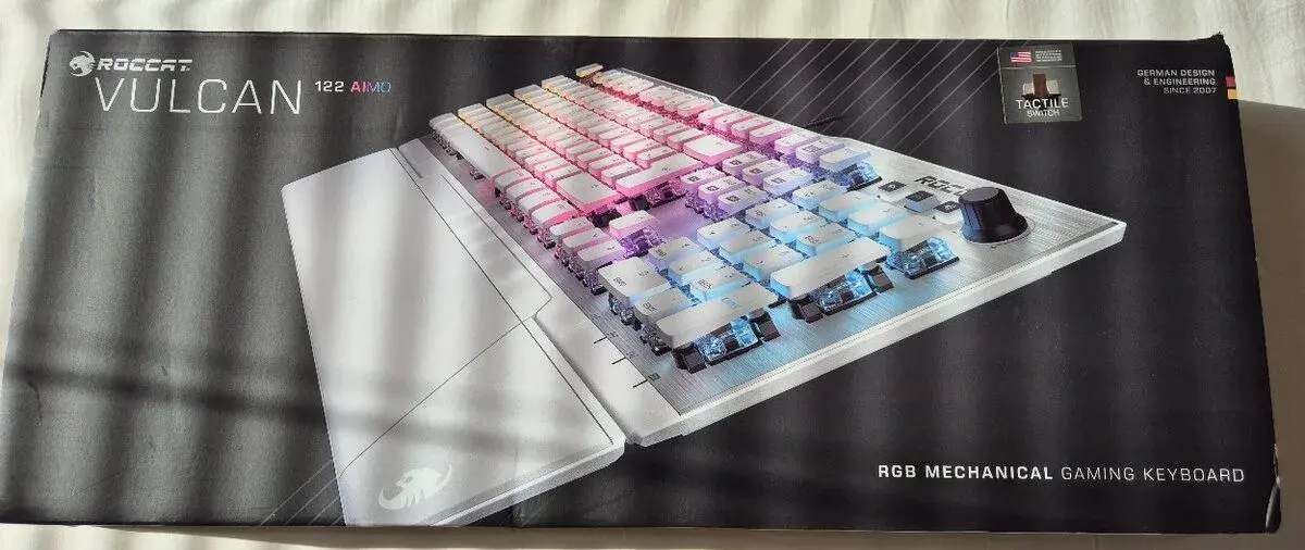 ROCCAT Vulcan 122 AIMO, US Layout, strieborná