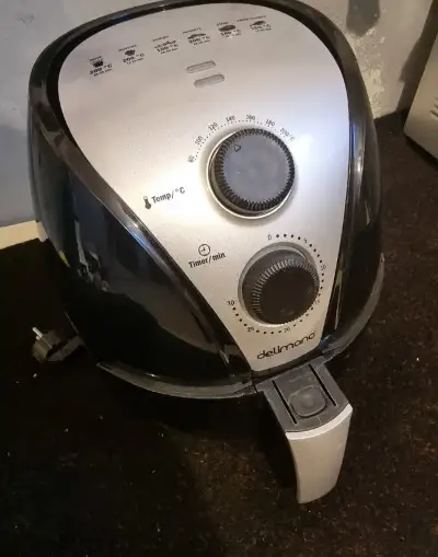 Delimano teplovzdusnafriteza