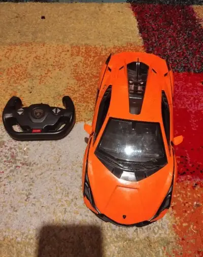 Hračkove Lamborghini s ovlodačem