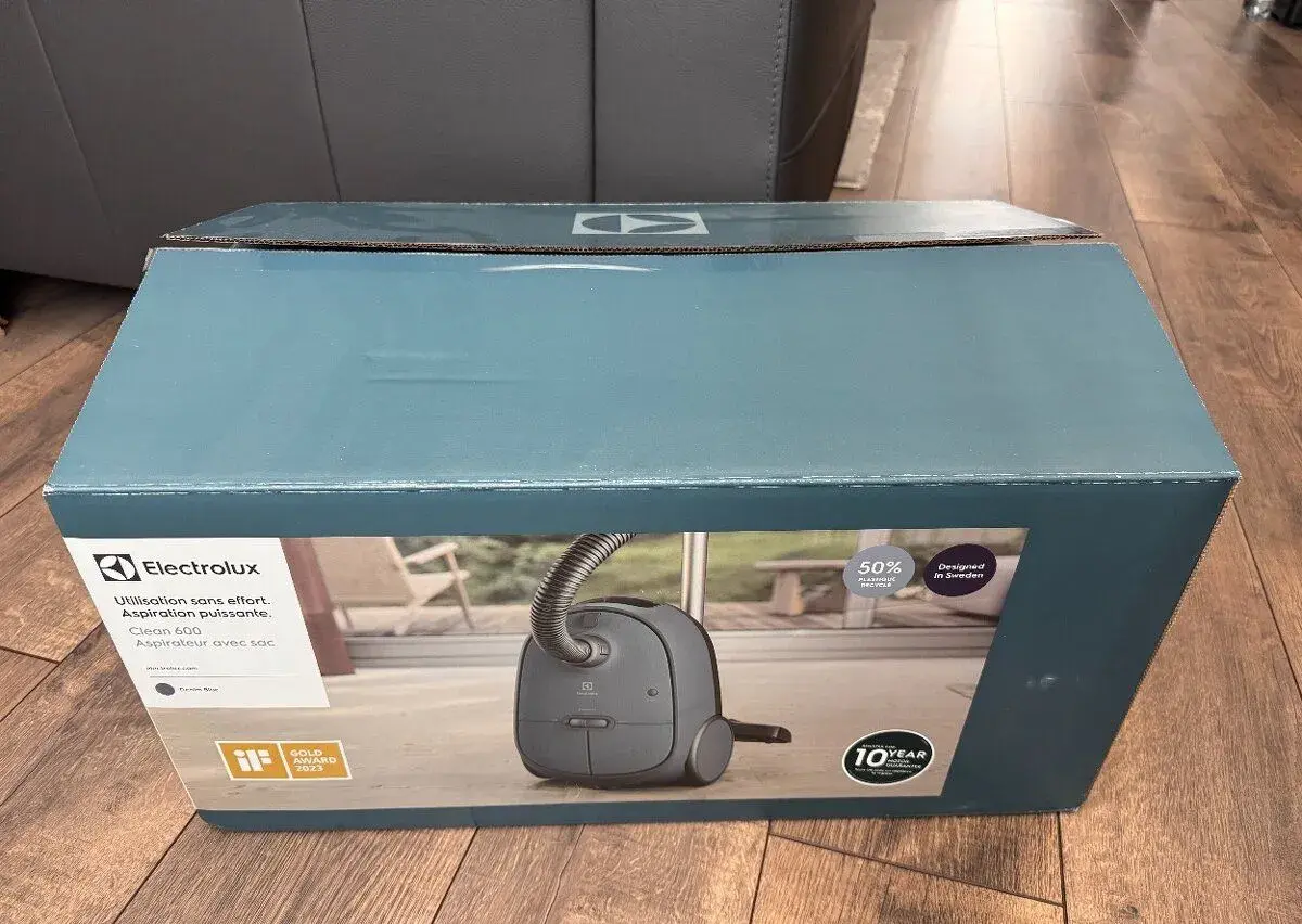 Vysávač Electrolux EB61C4DB 600 Clean